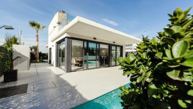 One of the hottest destinations in Costa Blanca, luxury homes situated in Campoamor, located near to the coast, golf course, and shopping center.