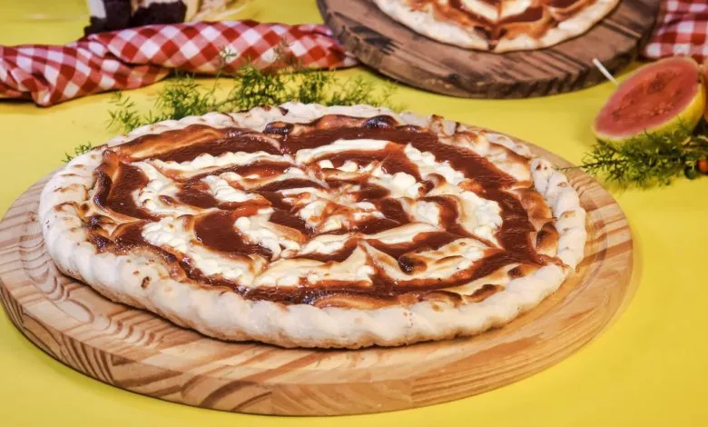 Oliver’s Pizza lança novo sabor em parceria com o filme Chico Bento