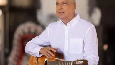 Sombrinha e Bloco das Carmelitas agitam o Casarão do Firmino neste sábado (24)